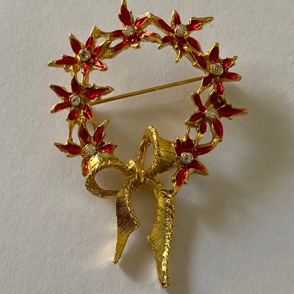 Unbranded Jewelry Vintage Womens Costume Jewelry Gold Tone Red